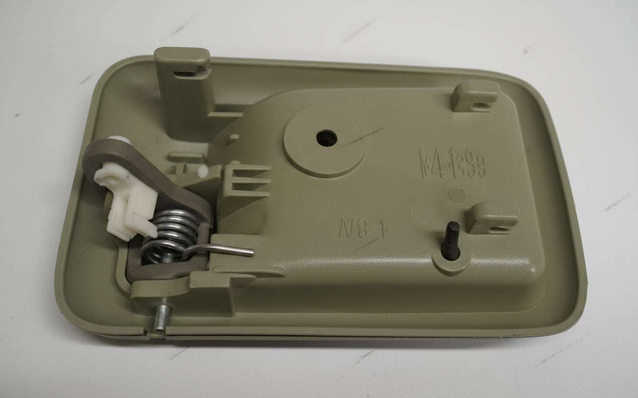 Suzuki APV Inner Bazel/Door Bazel Handle Pc