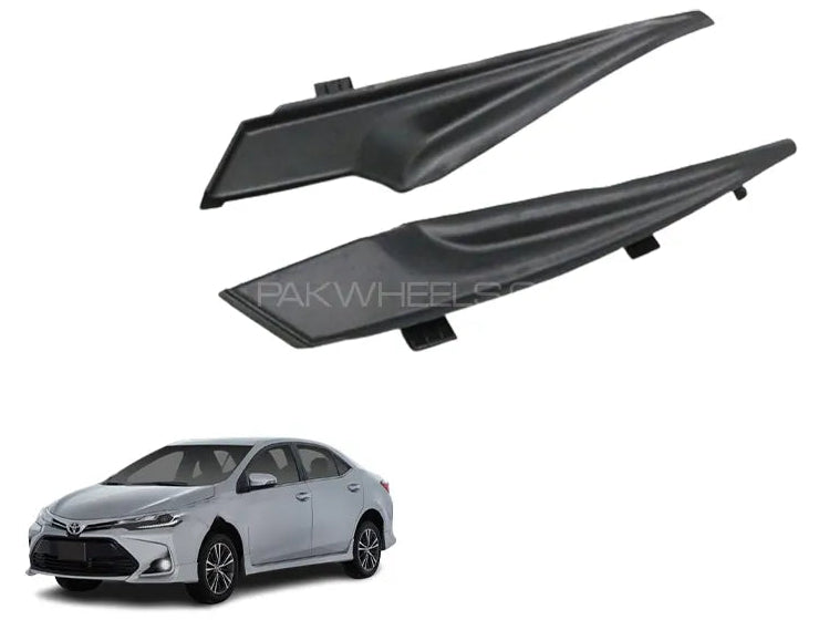 Two car air deflectors with a silver car on a white background, branded 'Pakwheels'.